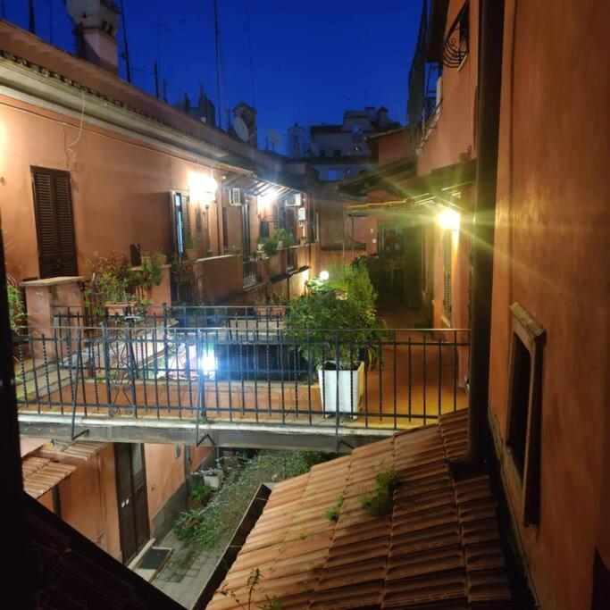 Julia Nel Cuore Di Trastevere Roma Eksteriør bilde